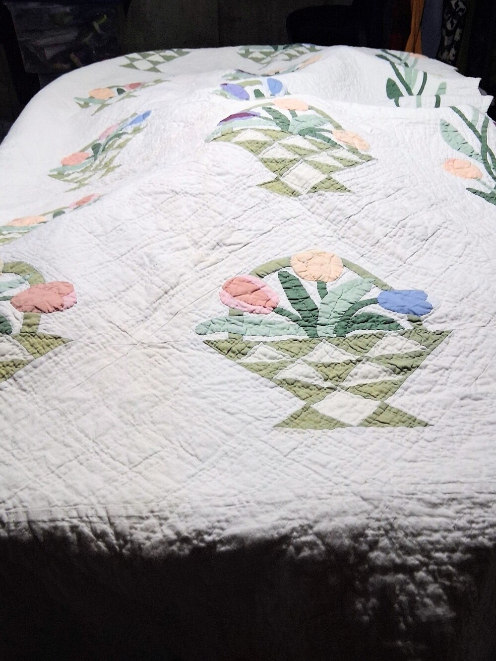 Calif. King 114 X 94 Country Homes Baskets and Tulip Blossoms Home Decor Quilt